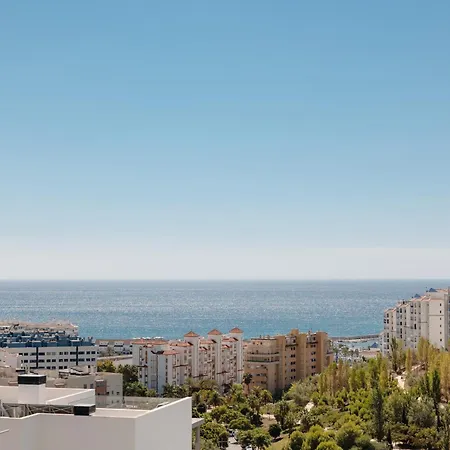 Апартаменти Luxurious 2 Bedroom Close To The In Естепона