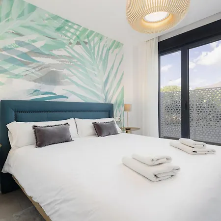 Luxurious 2 Bedroom Close To The In