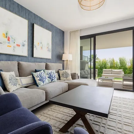 Luxurious 2 Bedroom Close To The In Apartament Estepona