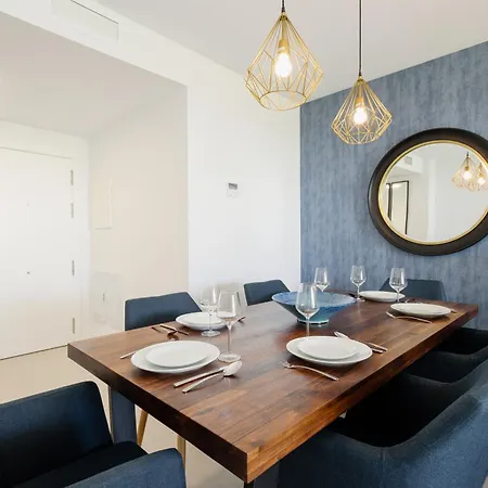 Appartement Luxurious 2 Bedroom Close To The In Estepona