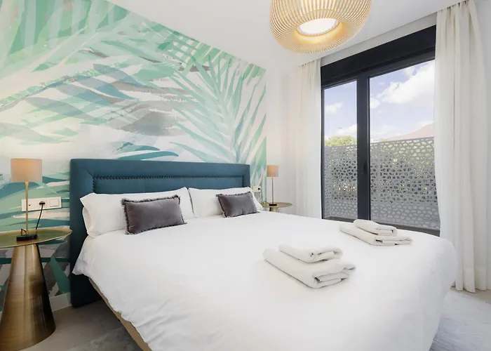 Luxurious 2 Bedroom Close To The In