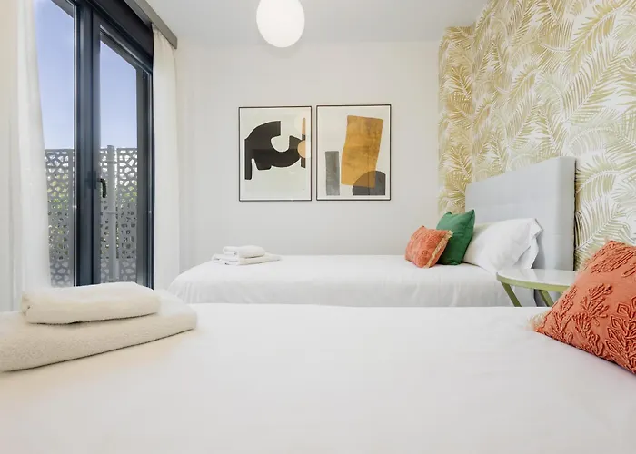 Luxurious 2 Bedroom Close To The In * 에스테포나