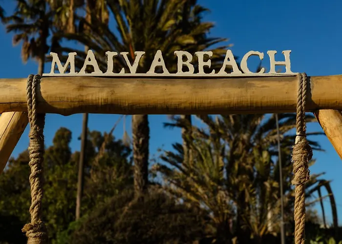 Luxurious 2 Bedroom Close To The In