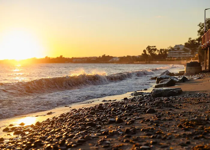 Luxurious 2 Bedroom Close To The In