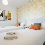Luxurious 2 Bedroom Close To The In