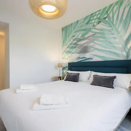 Luxurious 2 Bedroom Close To The In 公寓 埃斯特波纳